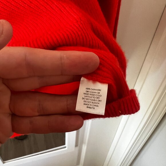 1043 J. Society Cashmere Sweater Size Small Color Red Orange - Picture 3 of 4